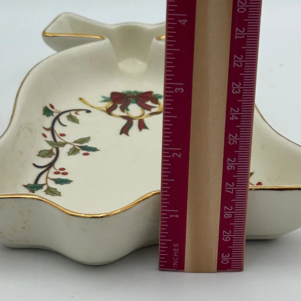 Mikasa Holiday Elegance Bell Shaped Candy Dish Fine China FK001 Gold Trim Boxed